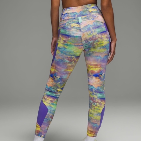 lululemon Cargo SHR Hiking Tight 25” in ALNM sz 0 - Picture 2 of 5